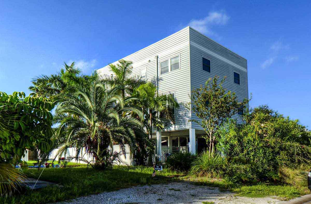 Footprints Beachside Recovery - Sober Living (Largo)