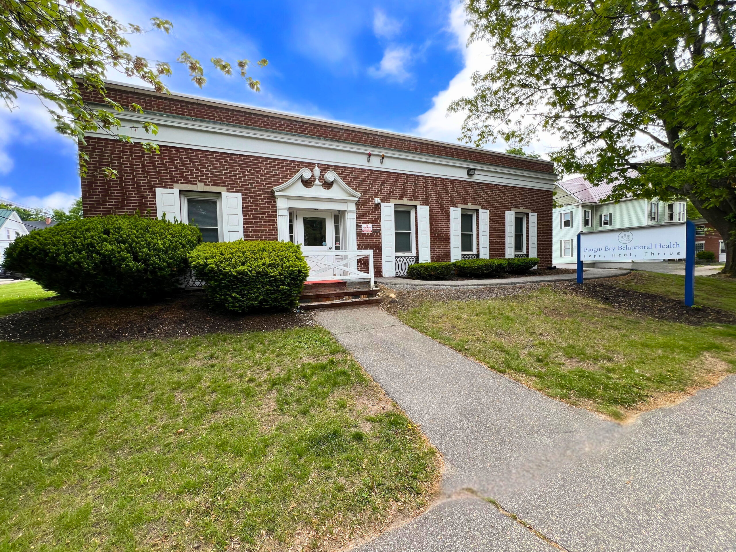 Paugus Bay Laconia Sober Living — sober living in Laconia, New Hampshire