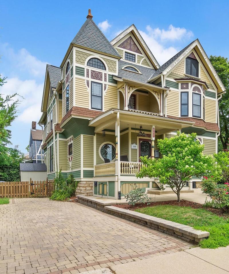 Big Brother Sober Living — sober living home in Elgin, Illinois