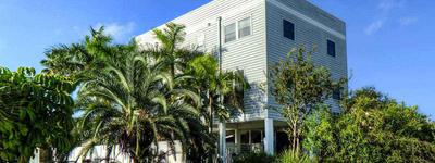 Footprints Sober Living — Largo, Florida Footprints Sober Living — sober living home in Largo, Florida
